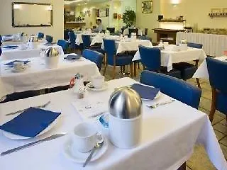 Excellence Hotel 4*